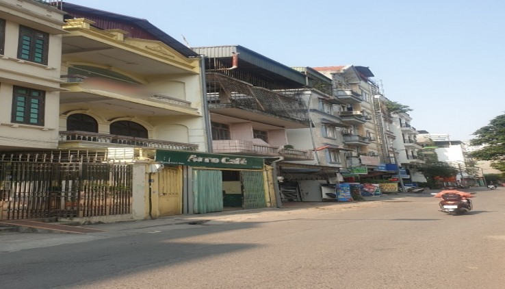 Cho thuê nhà trong phố lương khánh Thiện- HM. DT 90m - 3tầng - Giá 27 triệu - VP, Kho, KD ONL